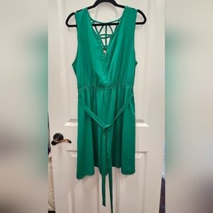 Chic Green Sleeveless Dress